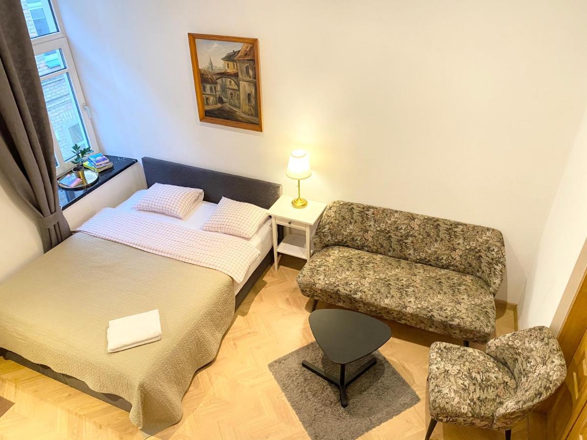 Centro Apartment Near Gedimas Avenue Аеропорт Вільнюс Екстер'єр фото