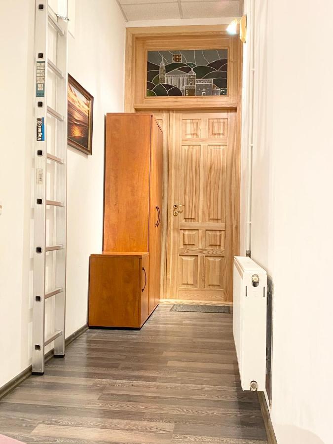 Centro Apartment Near Gedimas Avenue Аеропорт Вільнюс Екстер'єр фото