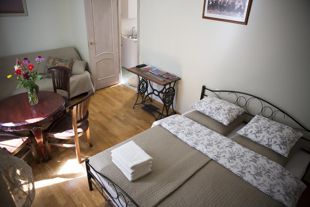 Centro Apartment Near Gedimas Avenue Аеропорт Вільнюс Екстер'єр фото